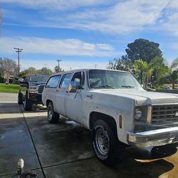 1975 Chevrolet Suburban