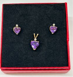 Gold Heart Set of Earrings and Charm .