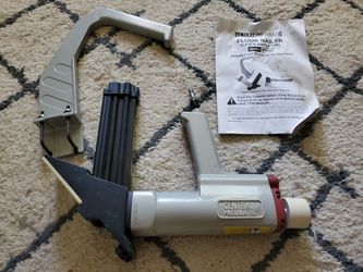 Central Pneumatic 2-in-1 flooring nailer