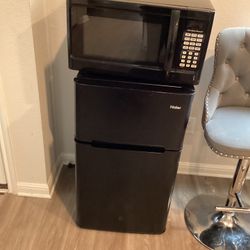 Mini Fridge & Microwave