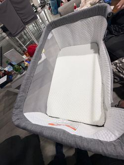 Baby Bassinet with Mattress Pad
