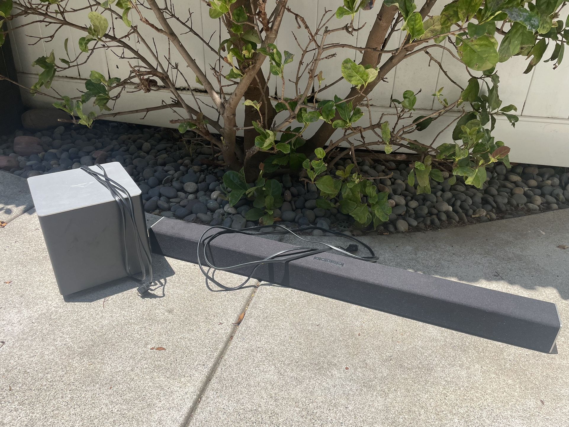 Vizio Sound Bar And Sub Woofer