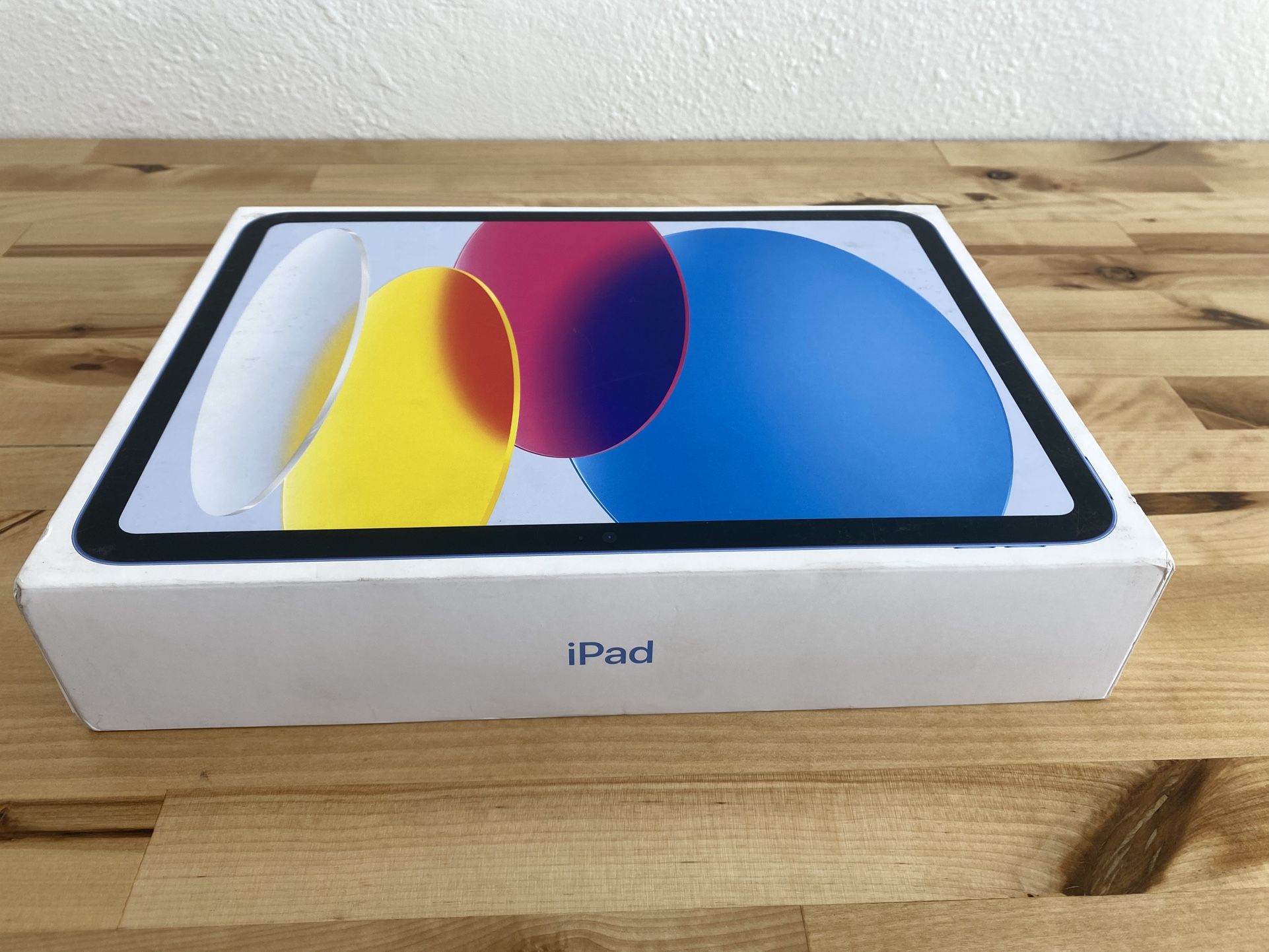Brand New Sealed iPad 10th Generation 256GB WiFi Blue.