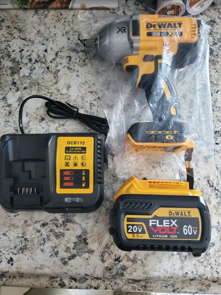 New Dewalt Dcf-900 Set W/FlexVolt 9AH Battery & Charger