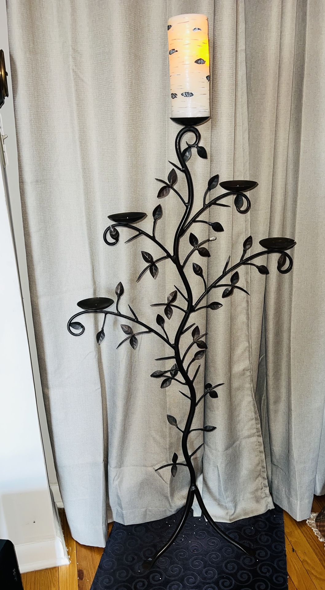 Metal Rustic Leaf Pillar Candle Stand