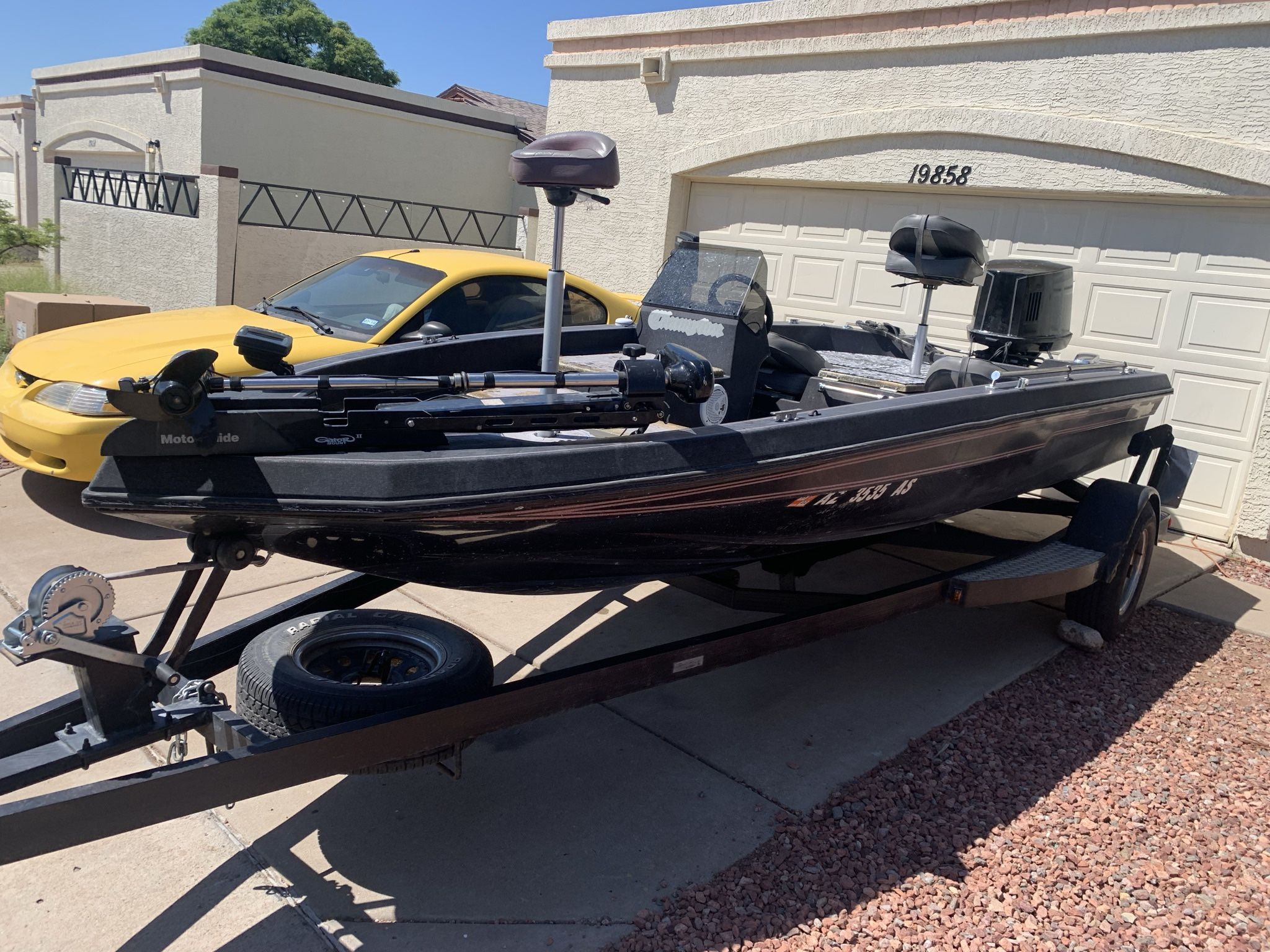 1987 Champion Bass boat