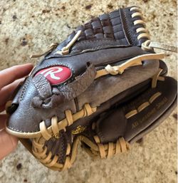 Rawlings 10” baseball glove