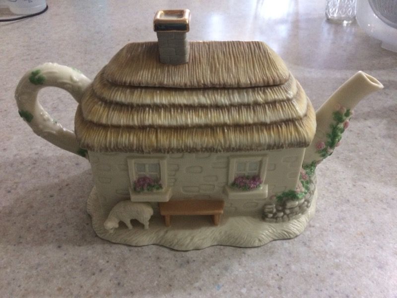 Lenox - The Irish Blessing Teapot