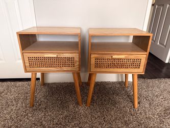 Light oak nightstands / bedside tables (set of 2)