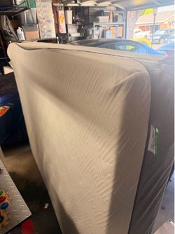 Bed, office chair and desk 20$ or best price