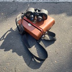 Binoculars 