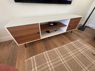 Entertainment console