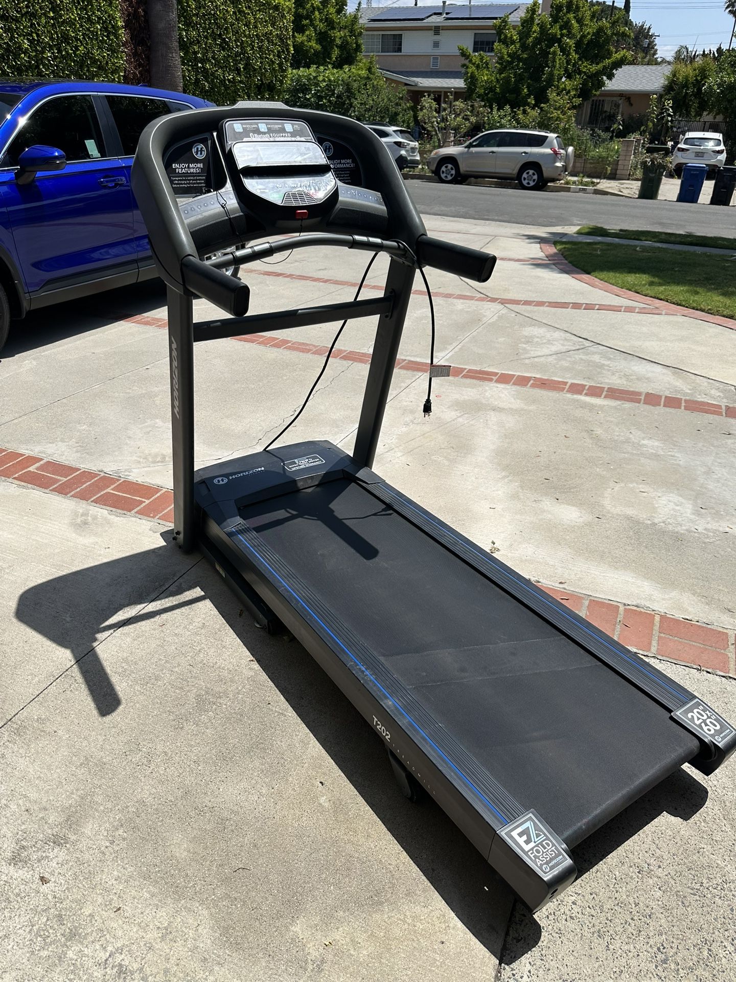 Treadmill - Horizon T202 Treadmill.