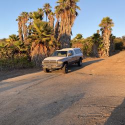 1998 Dodge 2500 4X4 SLT (leather Interior 