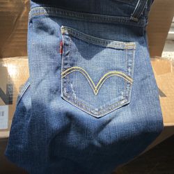 Women, Levi jeans