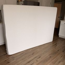 Like New Queen Mattress