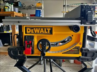 Dewalt 10 inch table saw with stand
