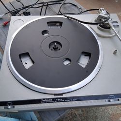 Technics SL-Q200 Quartz Direct Turntable 