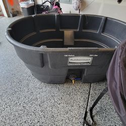 150 Gallon stock tank cold plunge with Drain.