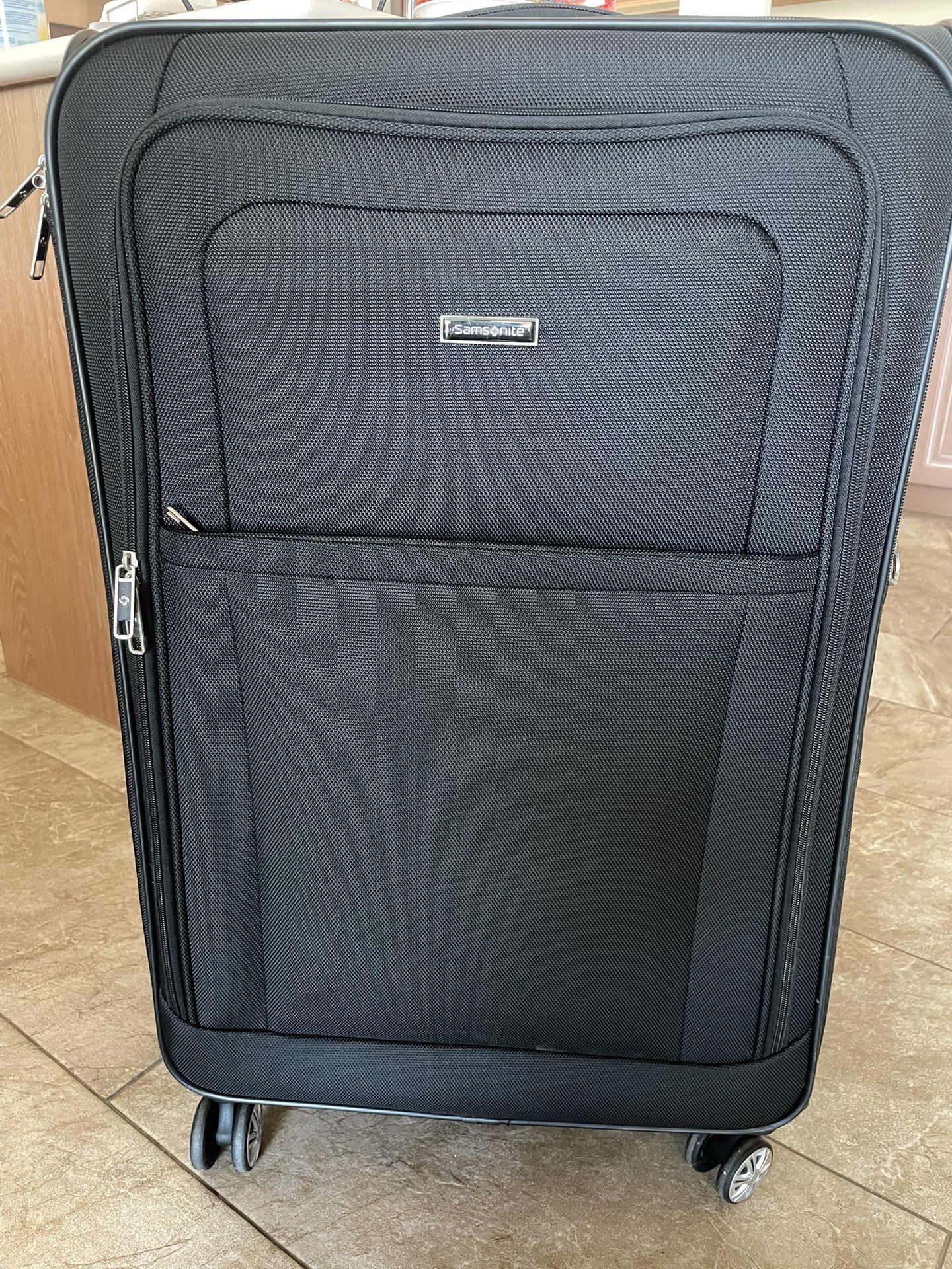 FREE Large Samsonite suitcase Luggage