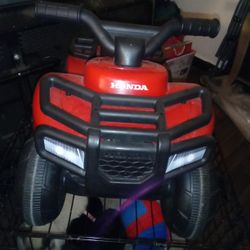 Honda 6V FourTrax Ride on
