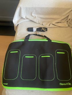 dreamGEAR Neo Fit Laptop Carrying Case