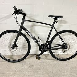 Trek FX2 Hybrid Bike - Excellent Condition 