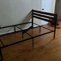 Queen  Bed Frame Everything Included / Price Negotiable!!