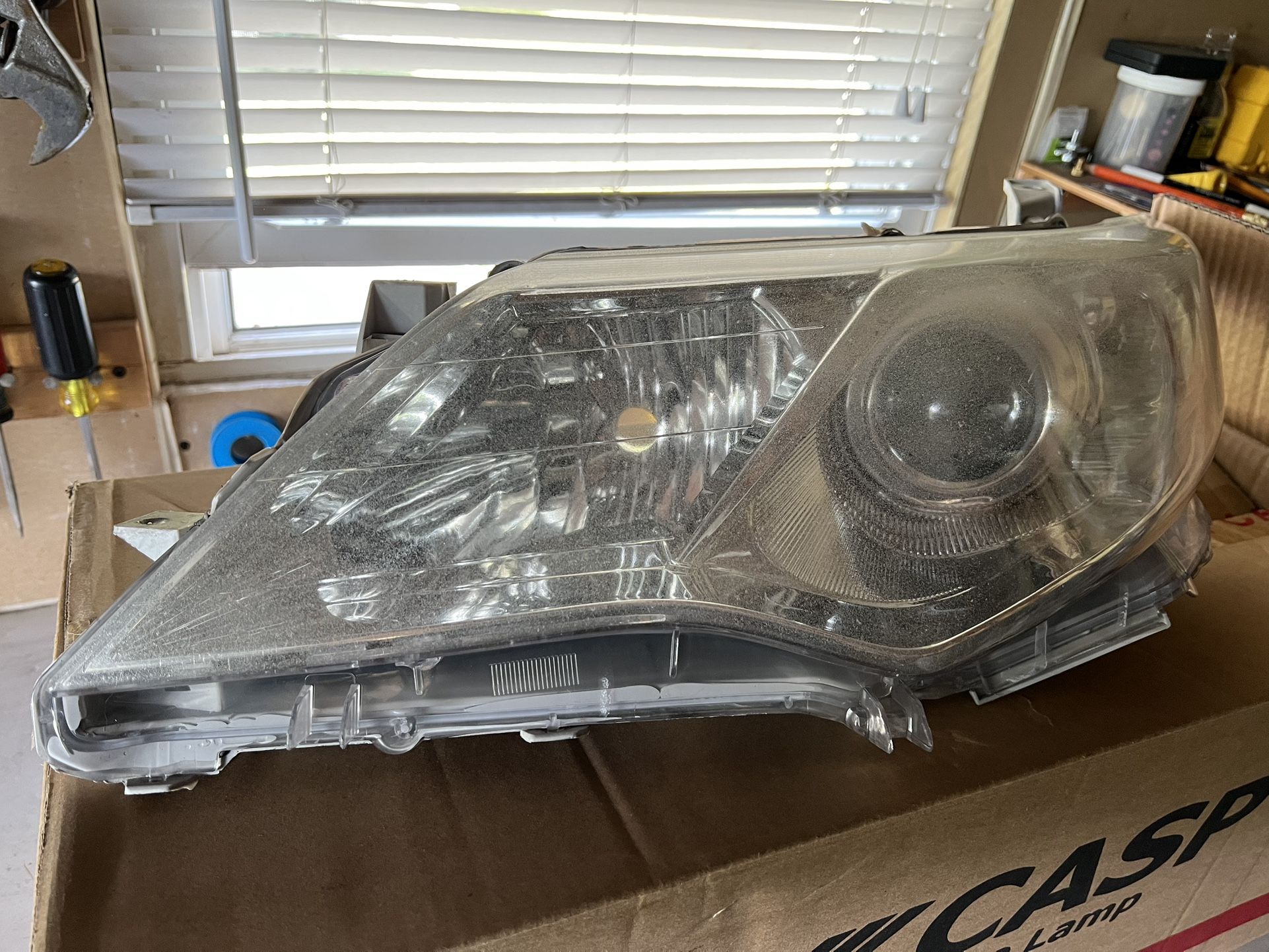 2012-2014 Toyota Camry Headlight