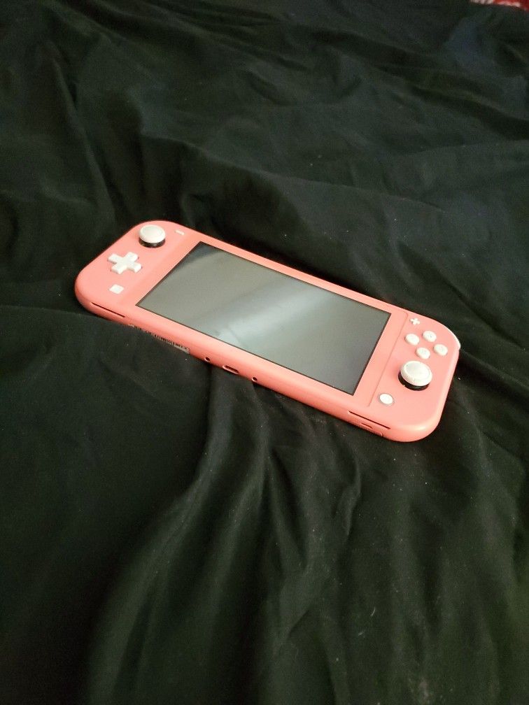 Nintendo Switch Lite And Game
