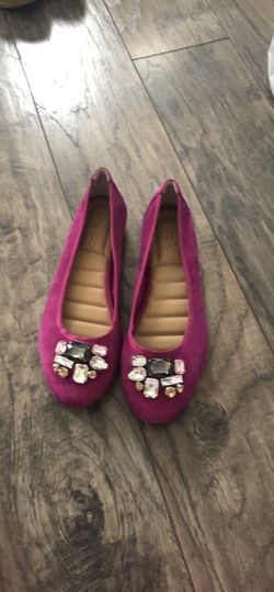 New Me Too Women's Black Sapphire Suede Jeweled Flats