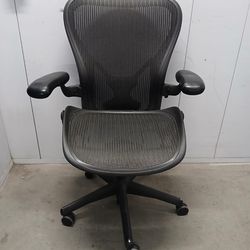 Herman Miller Aeron Size C Fully Ergonomic Task Chair