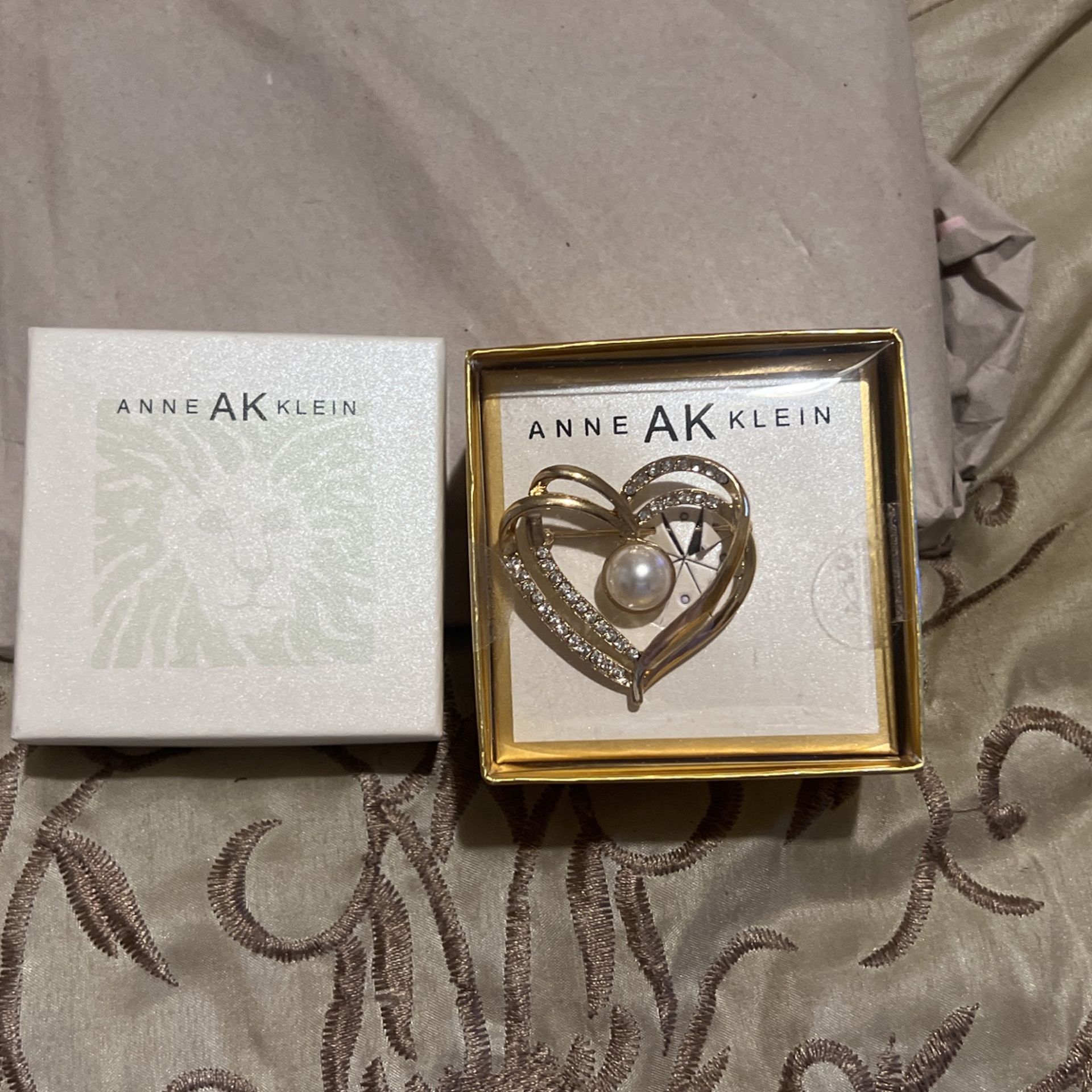 Anne Klein Pendant