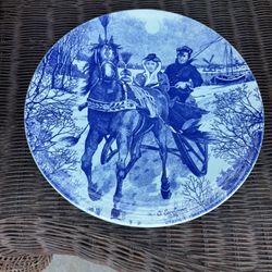 Delft’s “See Meeuw” Holiday Plate