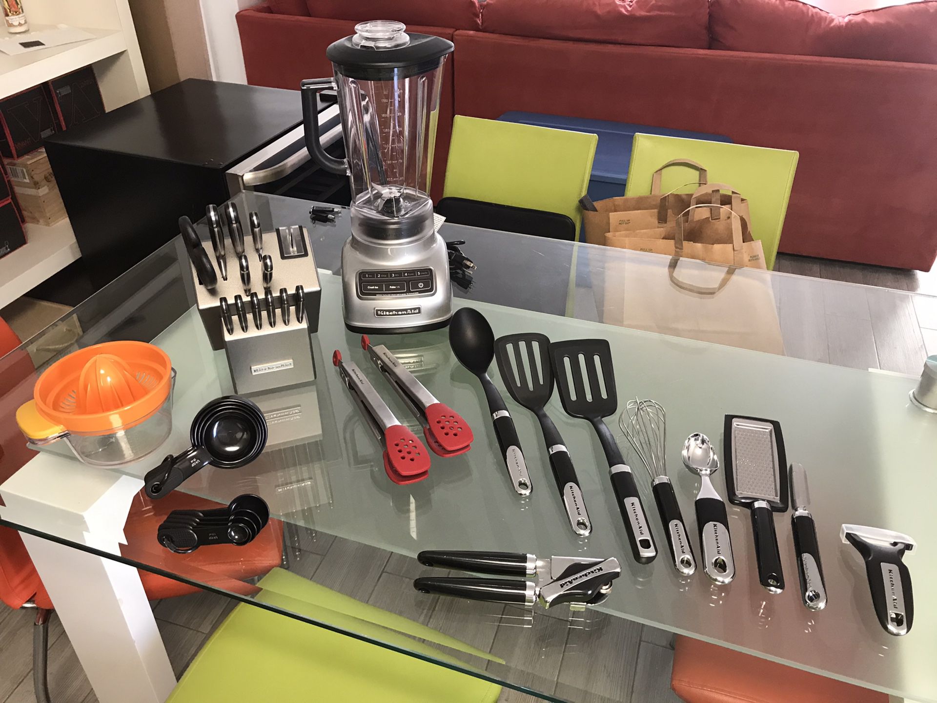 Kitchenaid bundle: Blender, knifes set, accessories