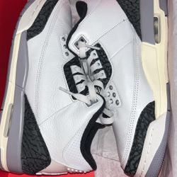 Retro Jordan 3 Summit White/ Fire Red