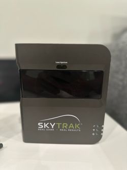 Skytrak Golf Simulator