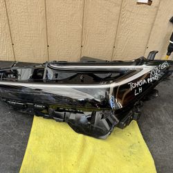 2023 2024 TOYOTA PRIUS LEFT SIDE HEADLIGHT OEM USED