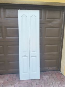 24" x 80" 4-Panel Bifold Closet Door