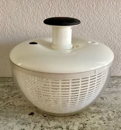OXO Salad Spinner - Excellent Condition