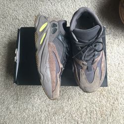 Yeezy 700