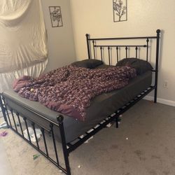 Queen Size Bed & Frame 