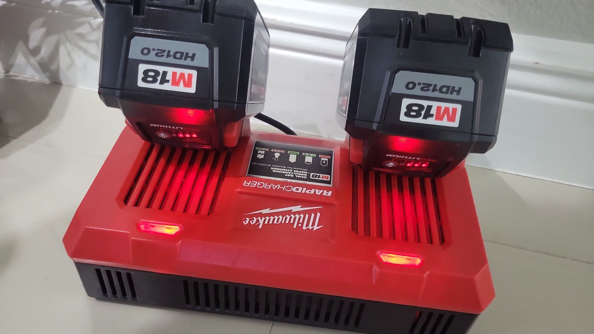 Milwaukee M18 18-Volt Lithium-Ion High Output 12.0Ah Batteries Pack (2 Pack With Fast Charger)
