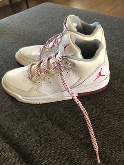 Jordan size 6 Y