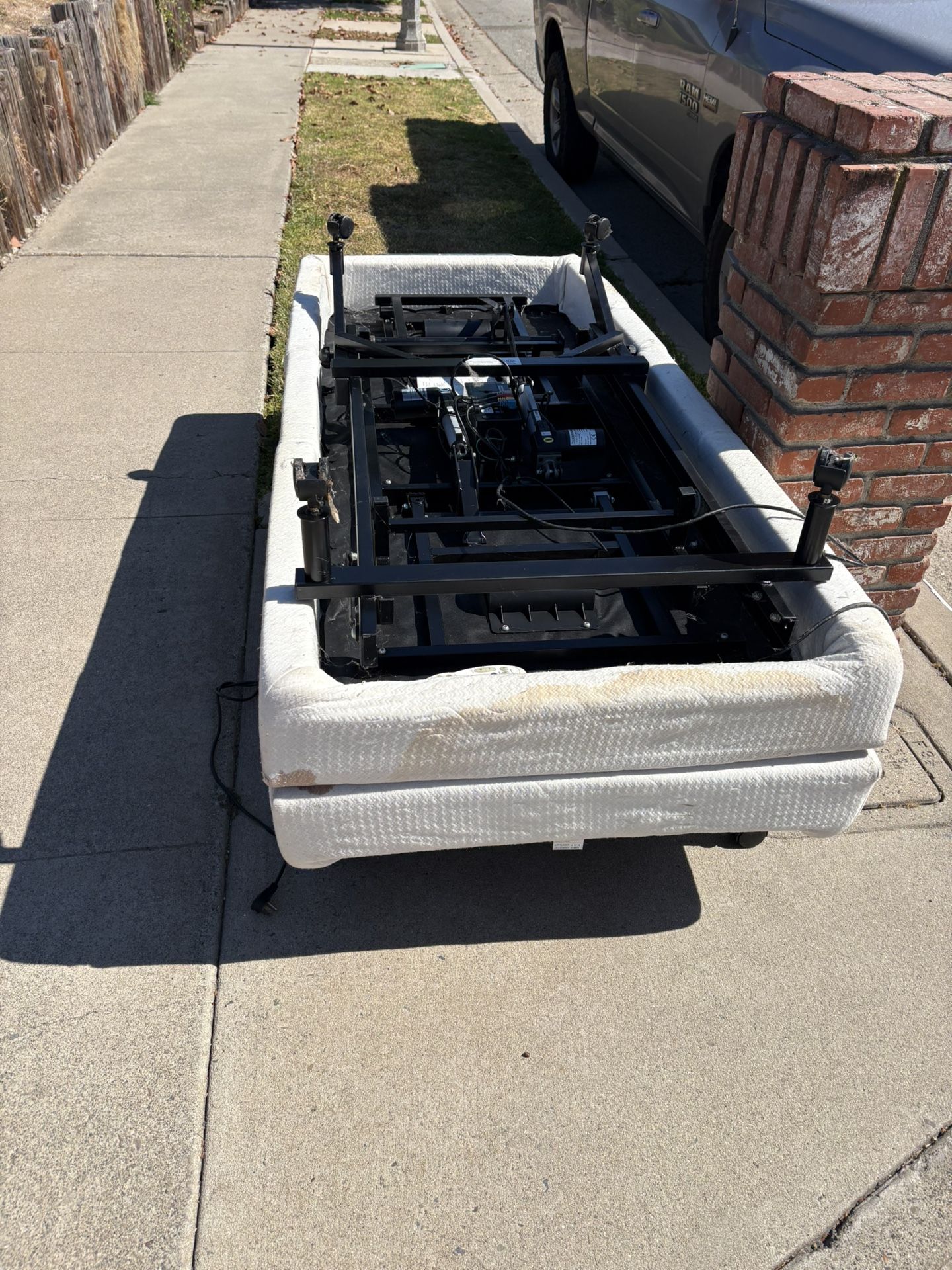 Free Adjustable Base For Cal King Or Two Twin Xl