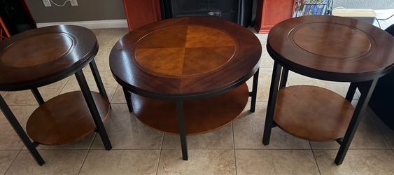 Coffee/end tables