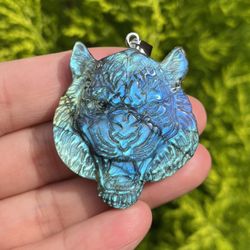 Stainless Steel Flashy Labradorite Carved Tiger Pendant 