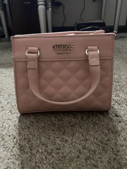 Small Crossbody Guess Purse for Sale in Wichita, KS - OfferUp