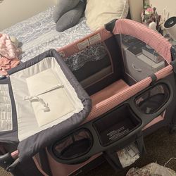 Baby trend play yard