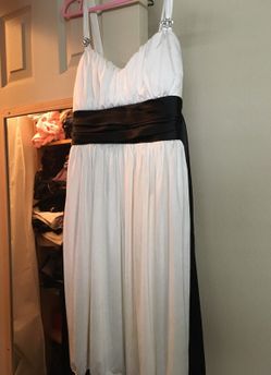 Size small ladies white and black dress